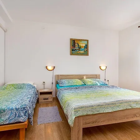 Lorencin Appartement *